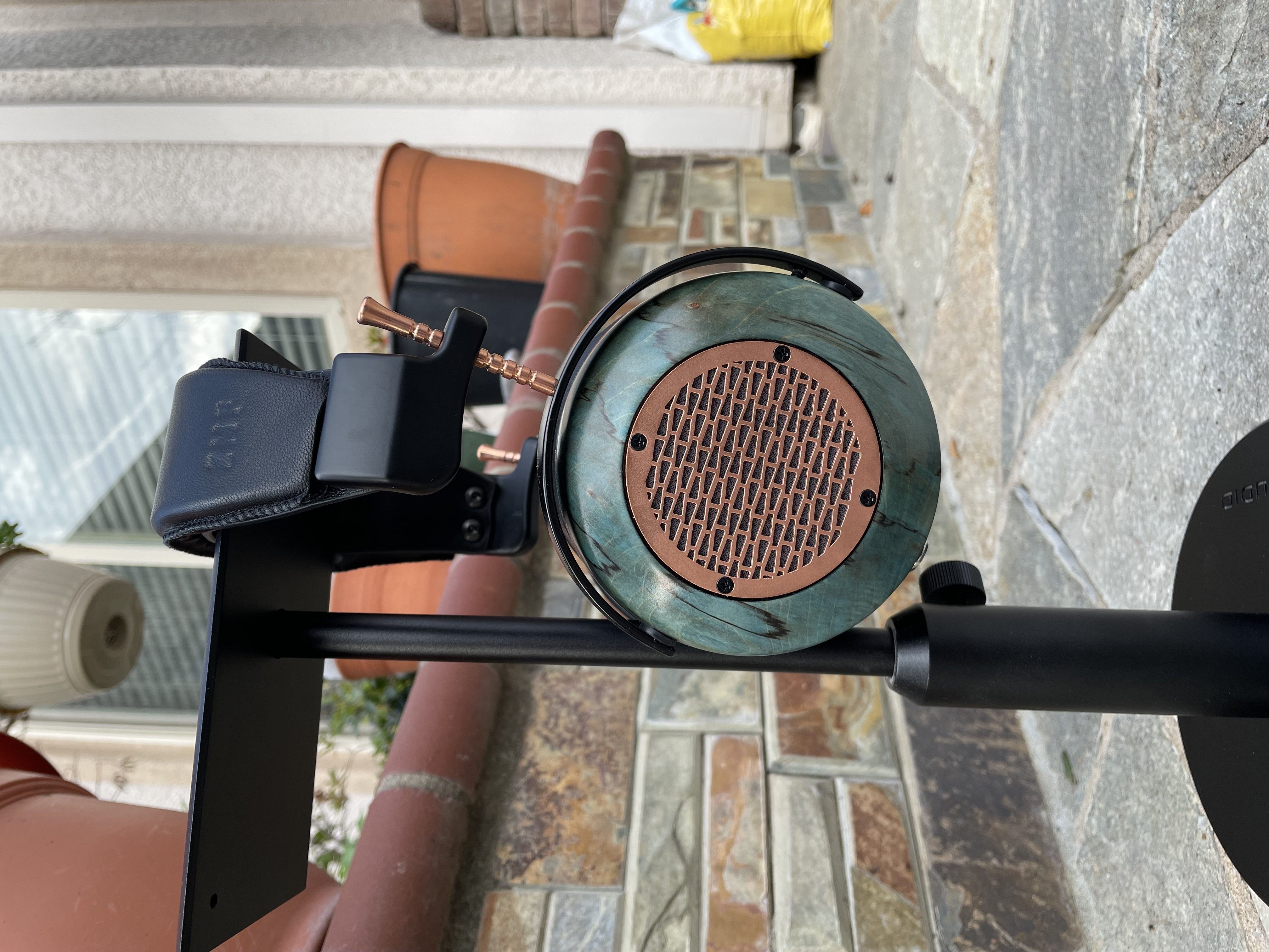 ZMF Auteur (Vaskas) on a Woo Audio headphone stand in backyard #4