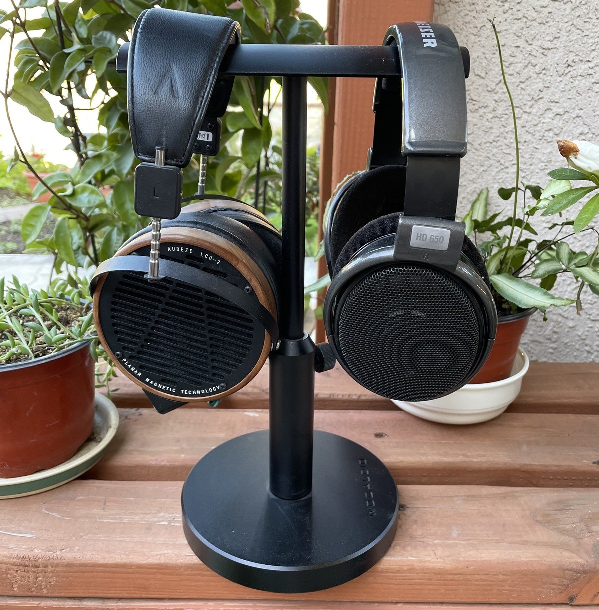 Sennheiser HD650 vs Audeze LCD 2 Comparison